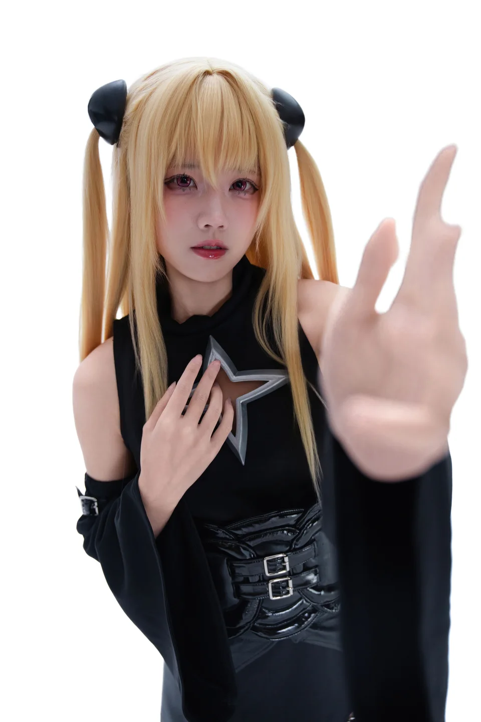 清水凪 - No.011 出包王女·金色暗影 [38P-300MB] tg@simisebaisi 【丝足阁】018.webp